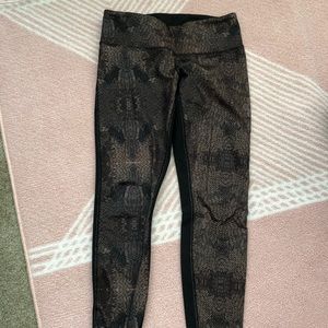 Lululemon RARE two-tone full length leggings
